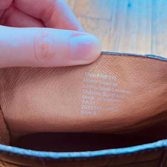 Madewell Katie Lugsole Ankle Boot in Croc Embossed Leather - Picture 7 of 8